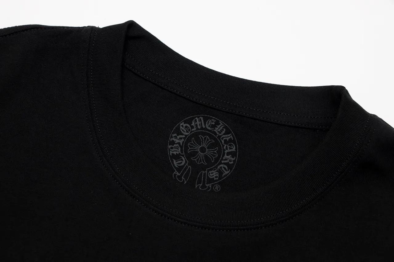 P140 Chrome Hearts Chrome Hearts Classic Horseshoe Sanskrit Watch Bag Printed Short Sleeve Size: SMLXL Color: Black